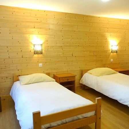 Appartement Spacieux Avec Terrasse Saint-André-dʼEmbrun Екстериор снимка