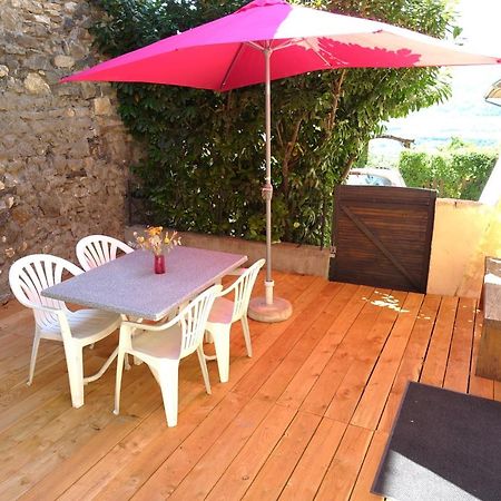 Appartement Spacieux Avec Terrasse Saint-André-dʼEmbrun Екстериор снимка