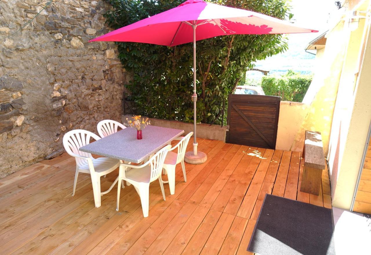 Appartement Spacieux Avec Terrasse Saint-André-dʼEmbrun Екстериор снимка