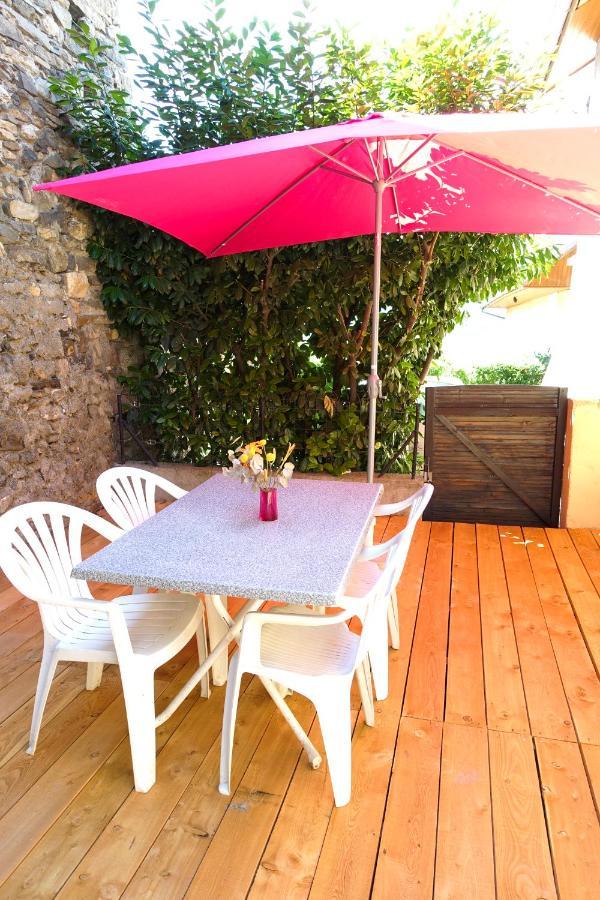 Appartement Spacieux Avec Terrasse Saint-André-dʼEmbrun Екстериор снимка