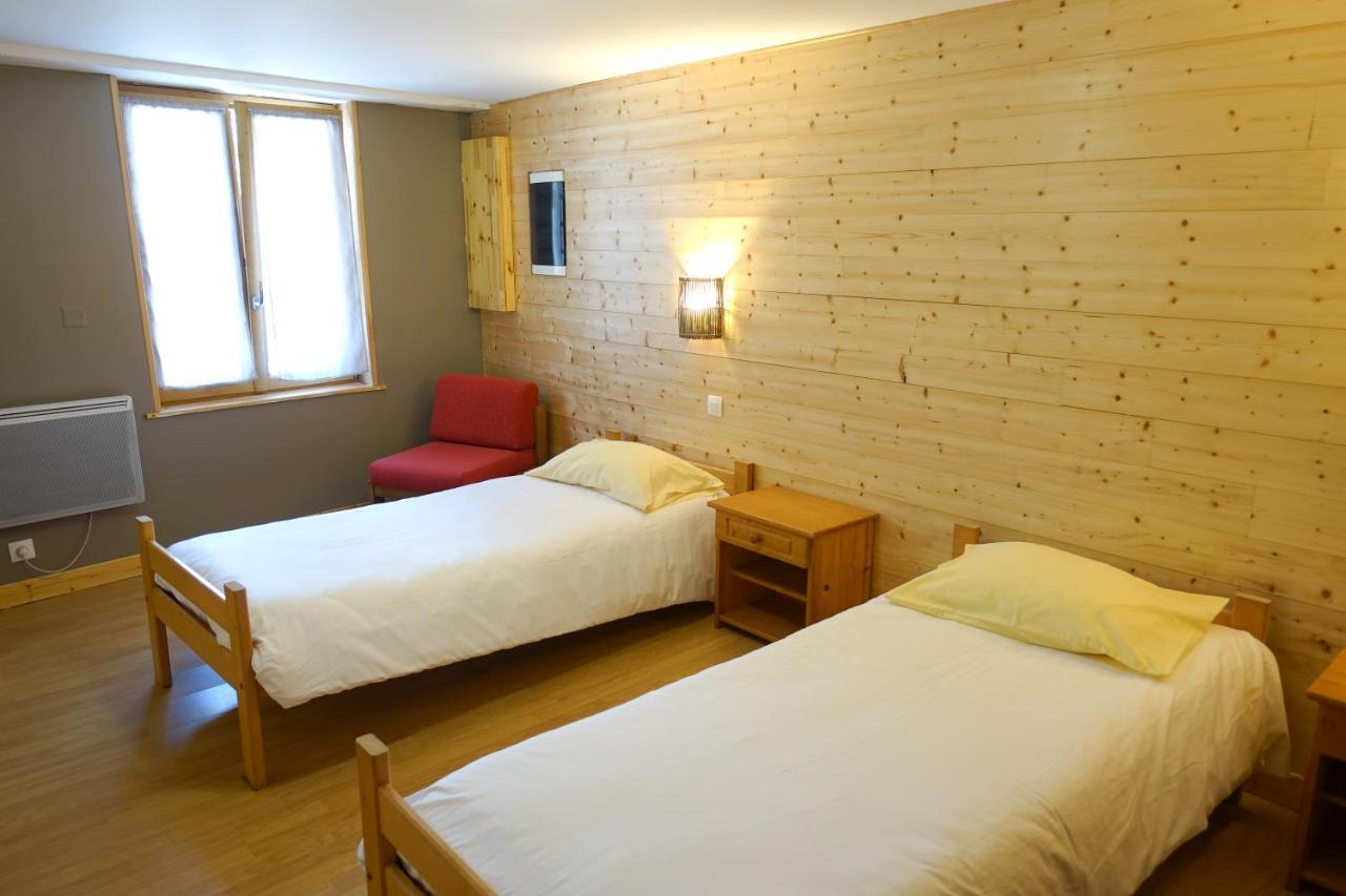 Appartement Spacieux Avec Terrasse Saint-André-dʼEmbrun Екстериор снимка